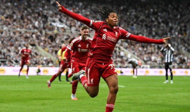 开云-彭南特：斯洛特必须让恩古莫哈首发，每个球迷都能看出这一点